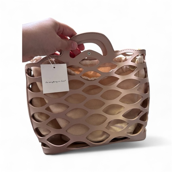 Do everything with love handbag Elegant Brand NWT - Picture 1 of 1